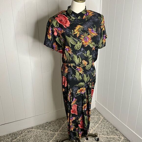Vintage 70s St. August II Women’s 14 Beautiful Multicolor Floral MIDI Dress - Picture 1 of 16